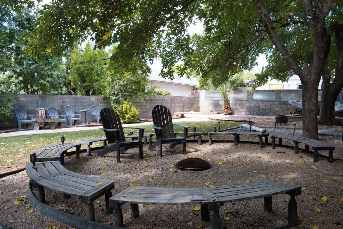 St George Family Getaway With Fire Pit, Ping Pong And Pet-Friendly Amenities סנט ג'ורג' מראה חיצוני תמונה