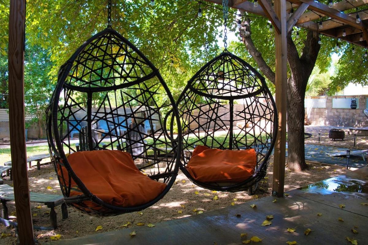 St George Family Getaway With Fire Pit, Ping Pong And Pet-Friendly Amenities סנט ג'ורג' מראה חיצוני תמונה